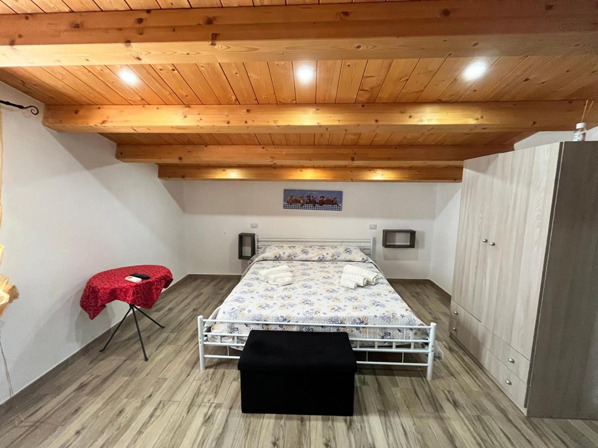 Debel House Bed and Breakfast Marina di Ragusa Exteriör bild